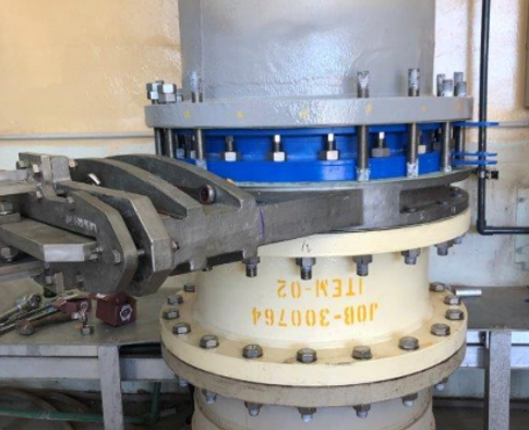 Compact Dismantling Joint installed on a pipeline fitting