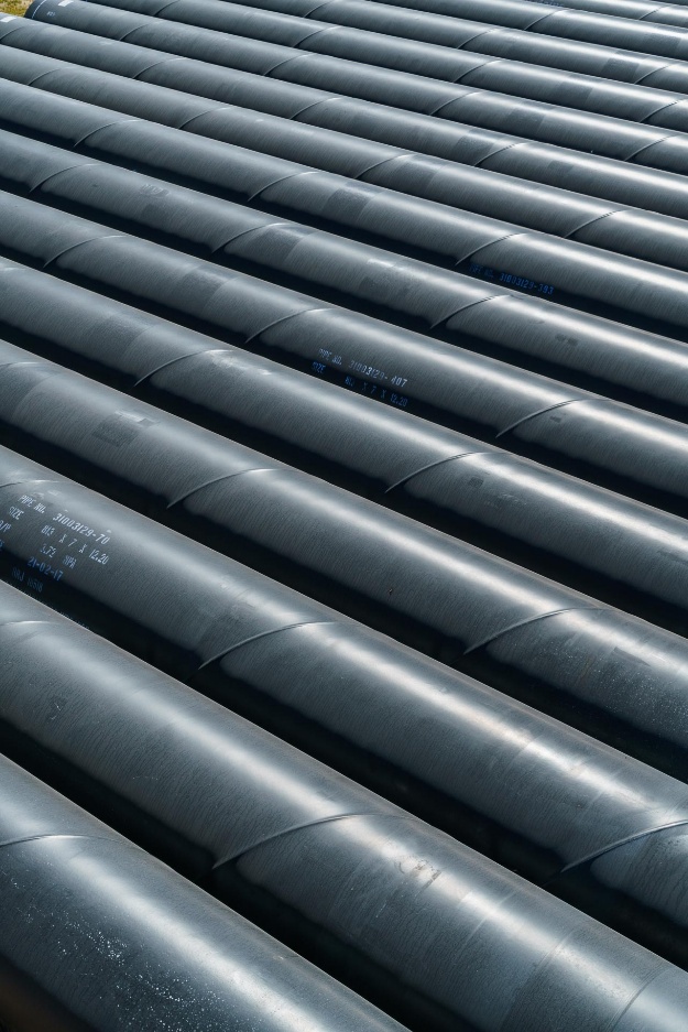 Rows of Sintakote coated steel pipes