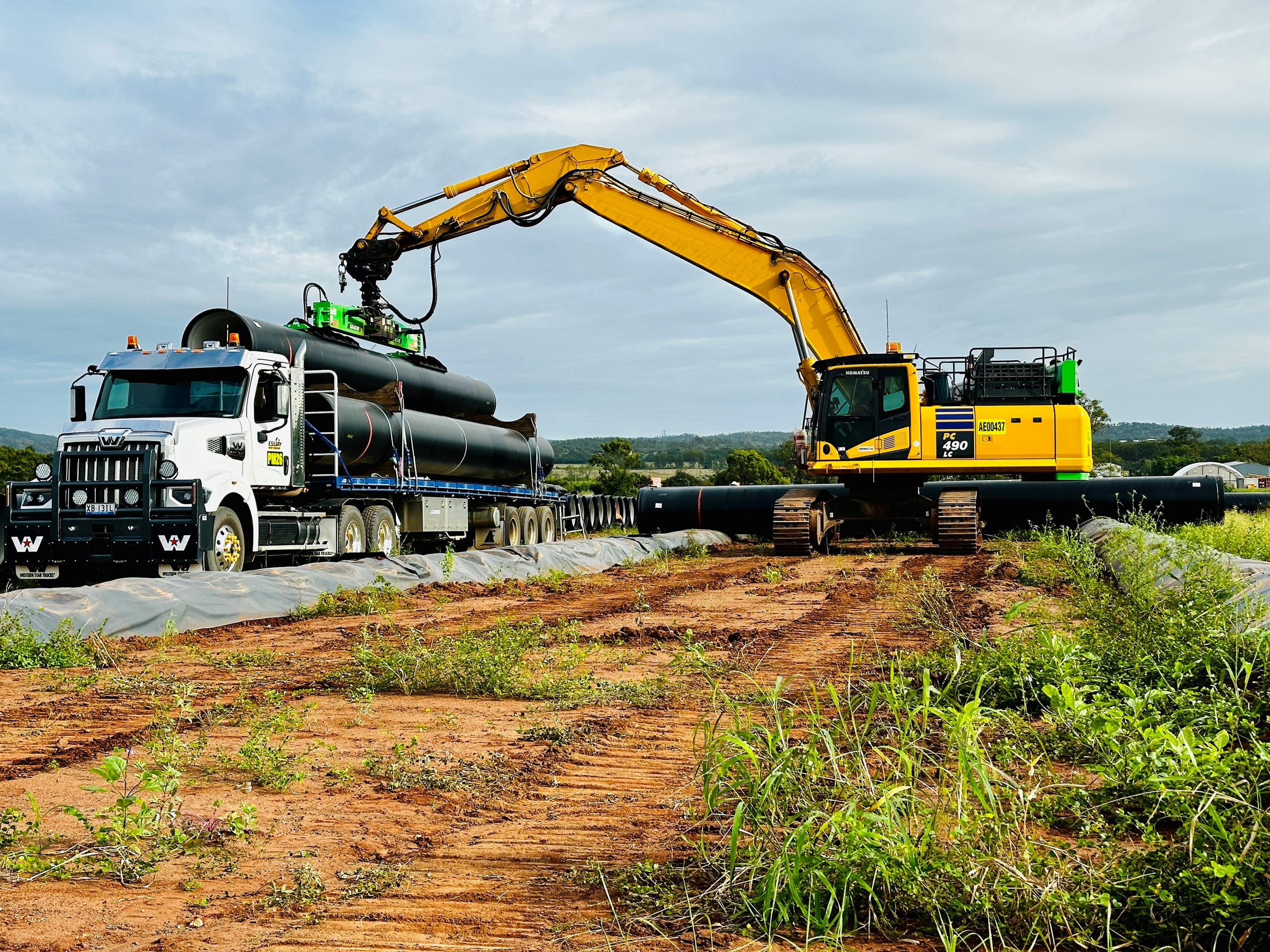 Fitzroy to Gladstone pipeline under construction